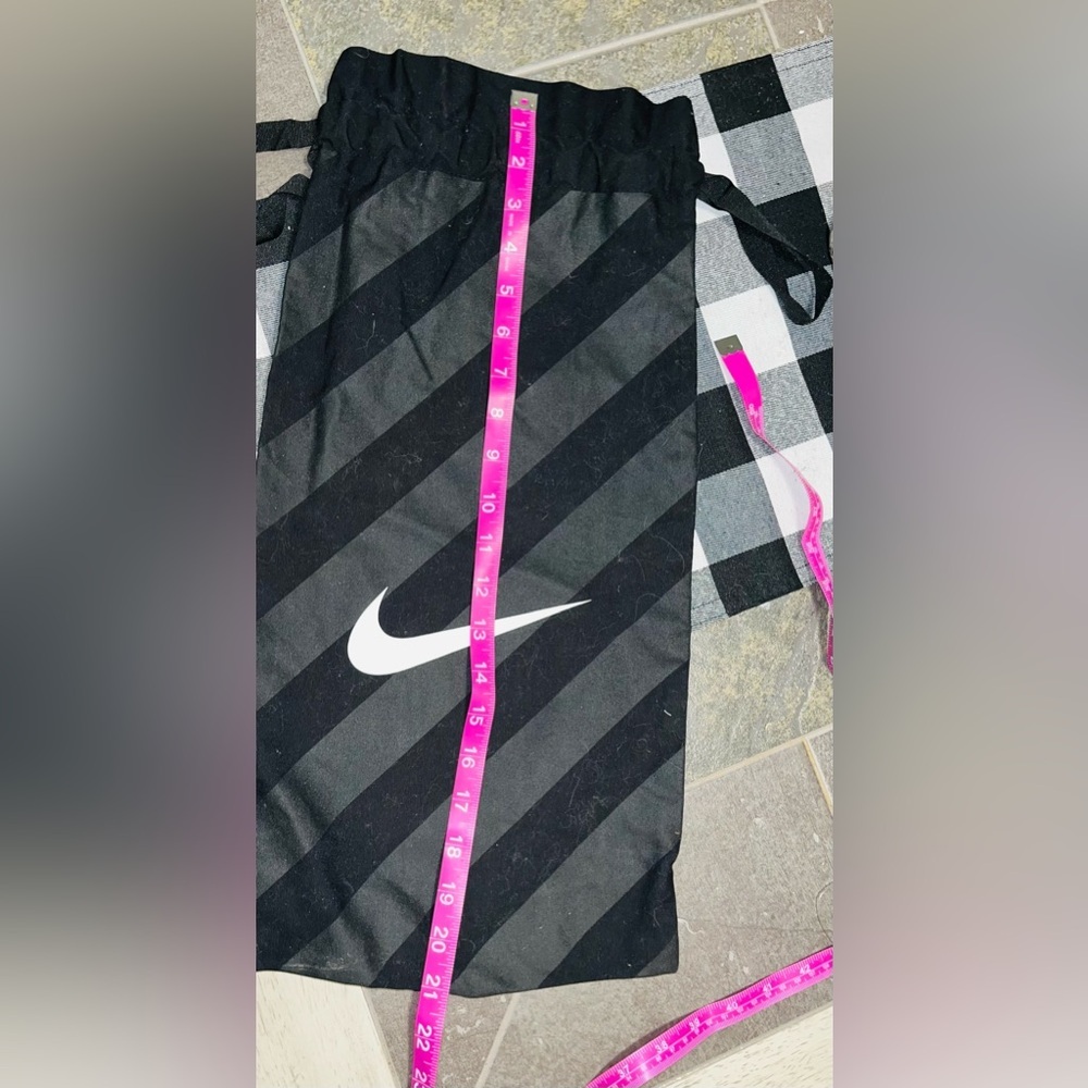 NIKE Drawstring Shoe Bag - Picture 5 of 7